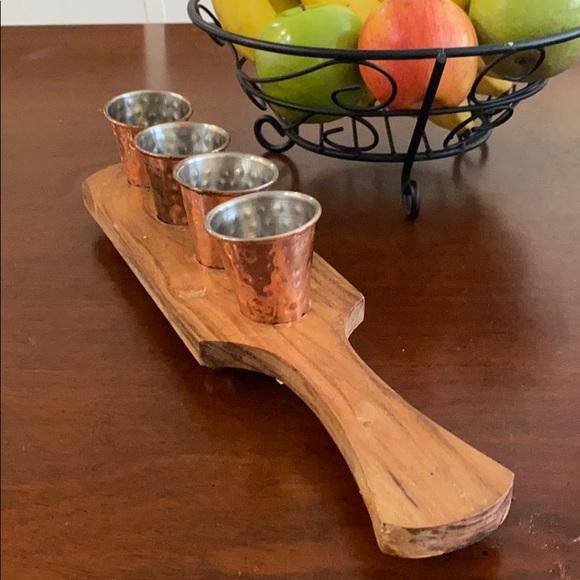 Set of shot glasses on wooden paddle - Picture 6 of 9